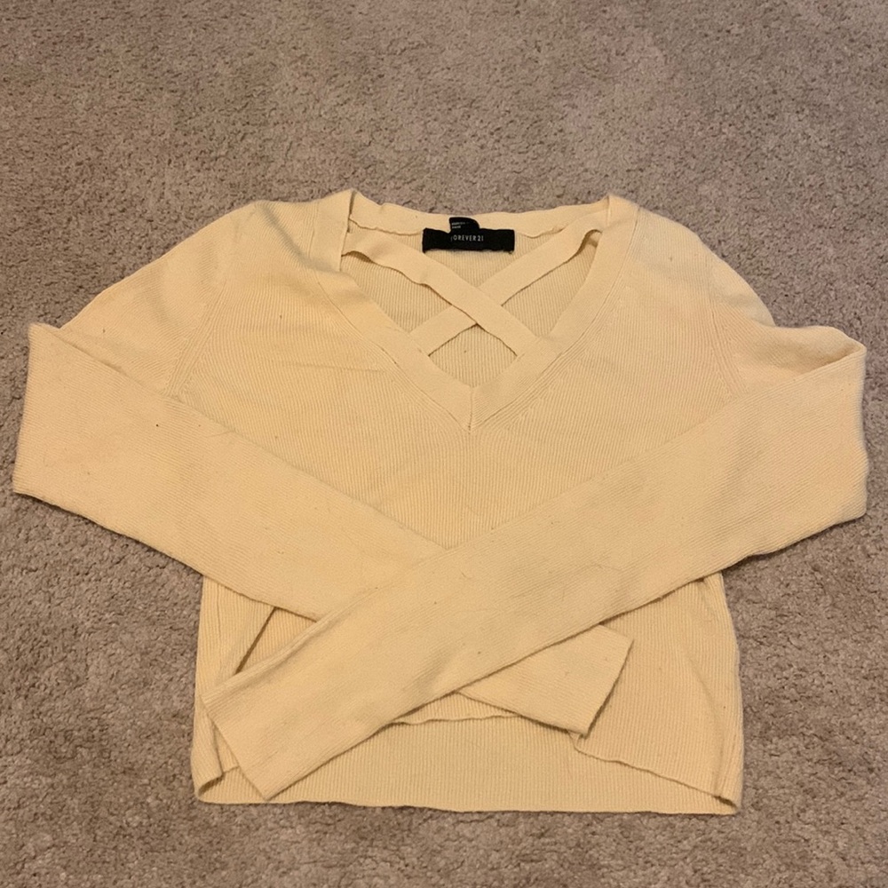 Forever 21 long sleeved cropped shirt. Size small.
